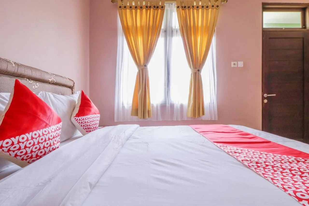 Oyo 2456 Purnama House Kuta Hotel Kuta Lombok 2*,